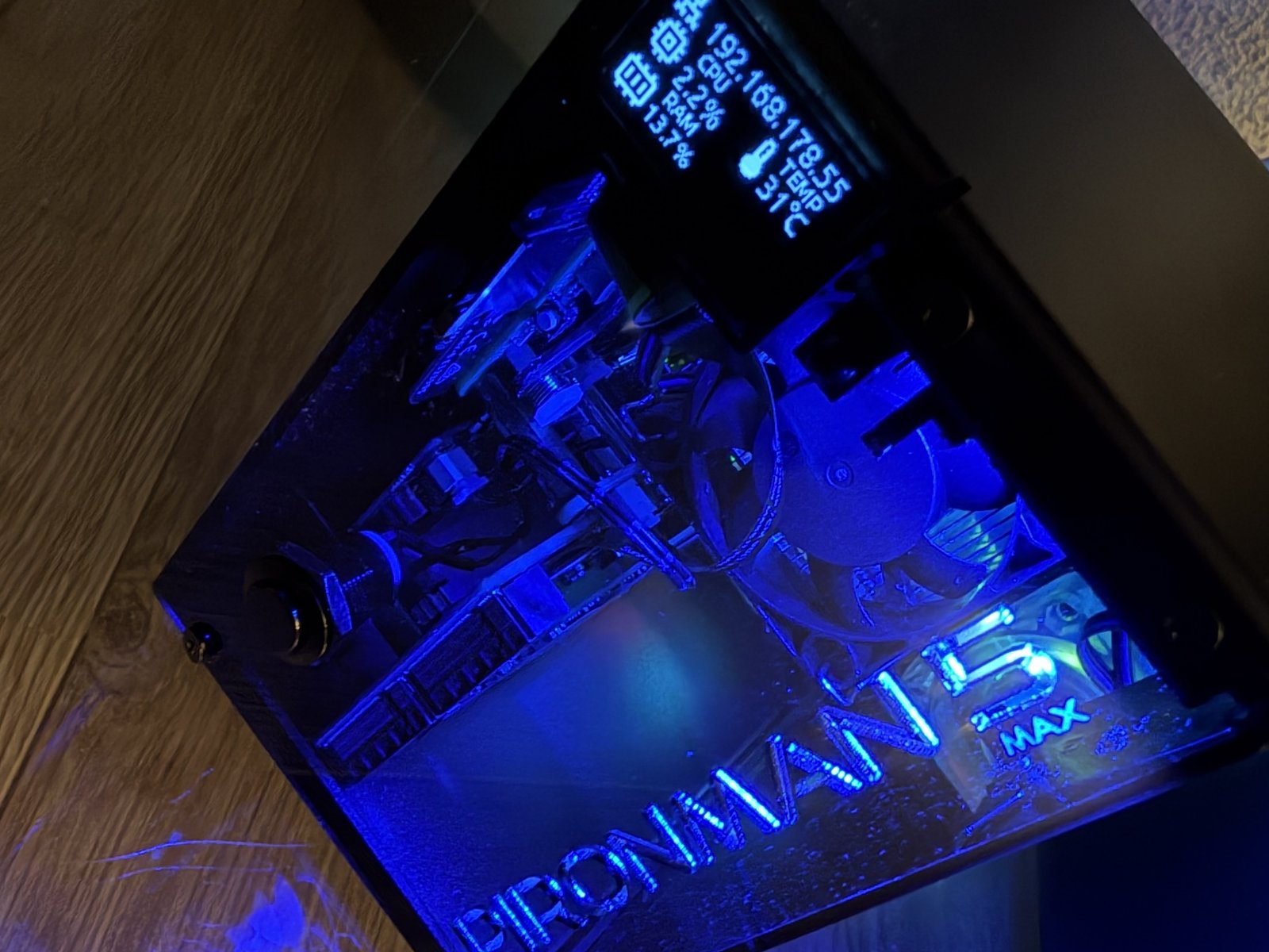 SunFounder Pironman 5 MAX Review: Dual NVMe, RAID 1 and AI Support