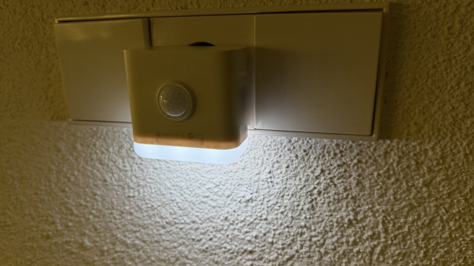 Smart Night Light with Motion Sensor in Home Assistant